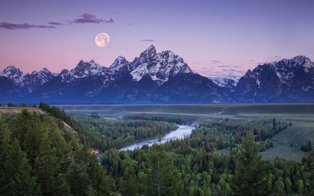 Small Tours Help Keep National Parks Wild